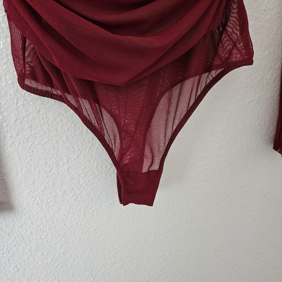Long Sleeve Bodysuit LULU'S NWT Wine Red Ruched Mesh Sz:M Fall Minimalist A0001 - Picture 4 of 10